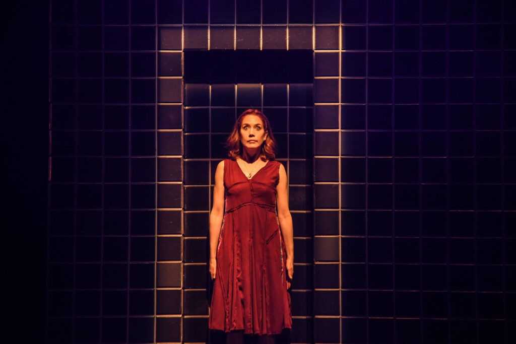 A Falecida domina o palco do Theatro Guarany. Foto: Divulgação